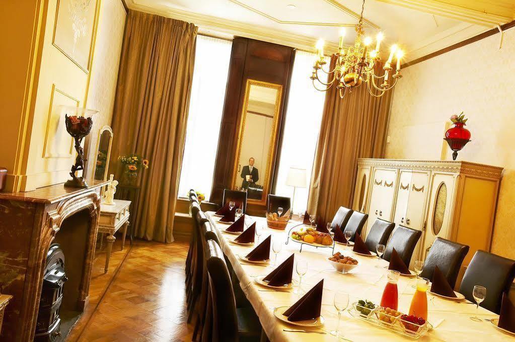 Hotel Aan De Dam ミデルブルグ エクステリア 写真